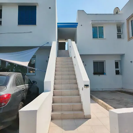 Апартаменты Possidon Getaway *