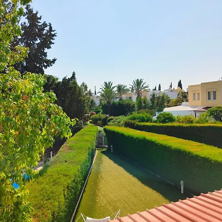 Possidon Getaway * Meneou