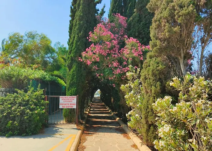 Possidon Getaway * Meneou